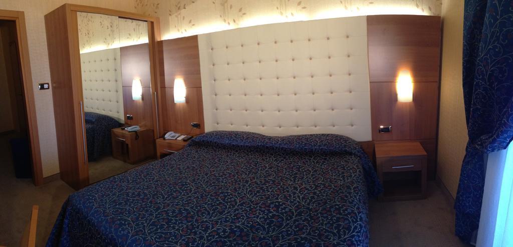 Hotel Vela D'Oro ***S Bardolino Bilik gambar