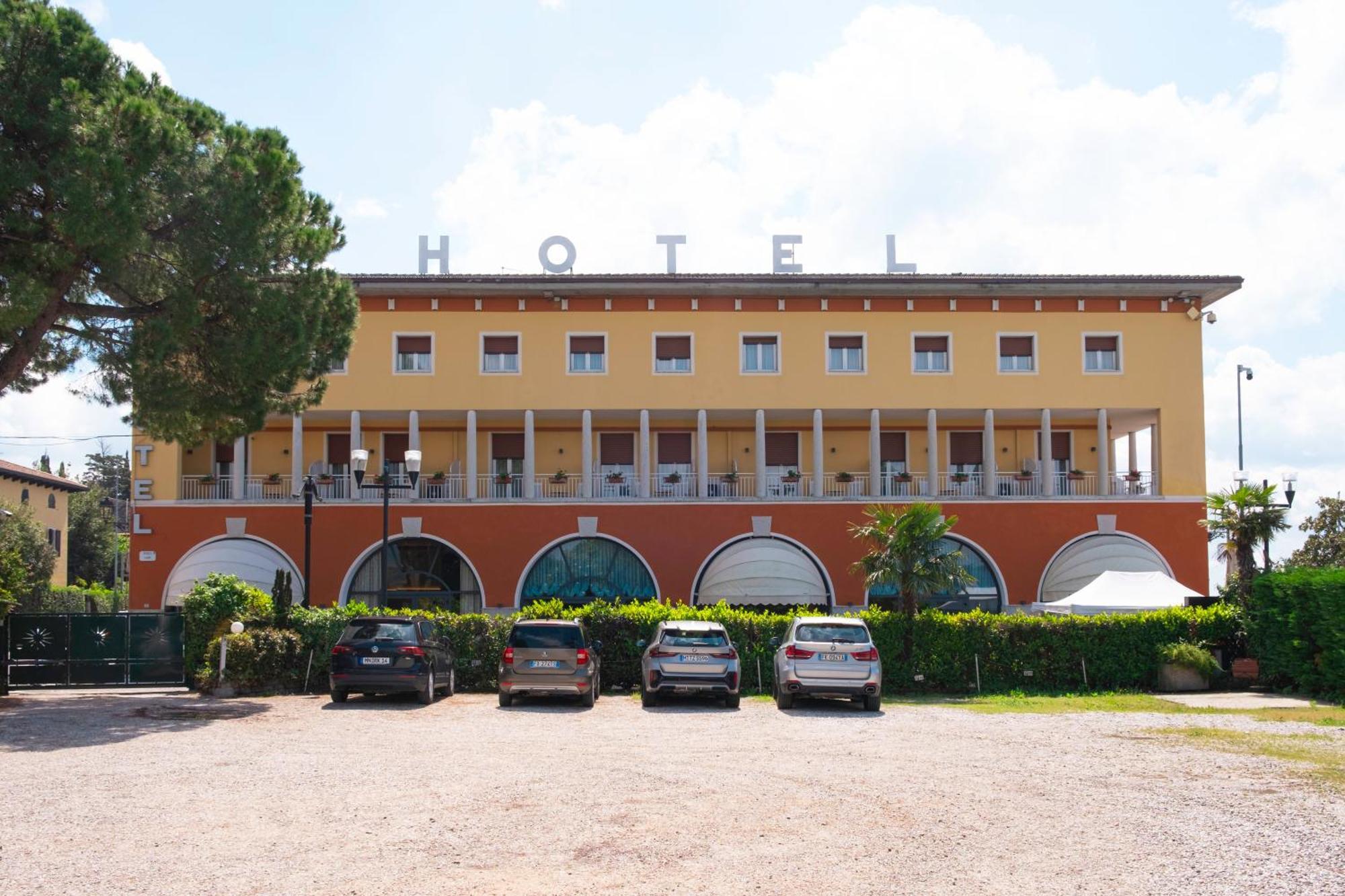 Hotel Vela D'Oro ***S Bardolino Luaran gambar