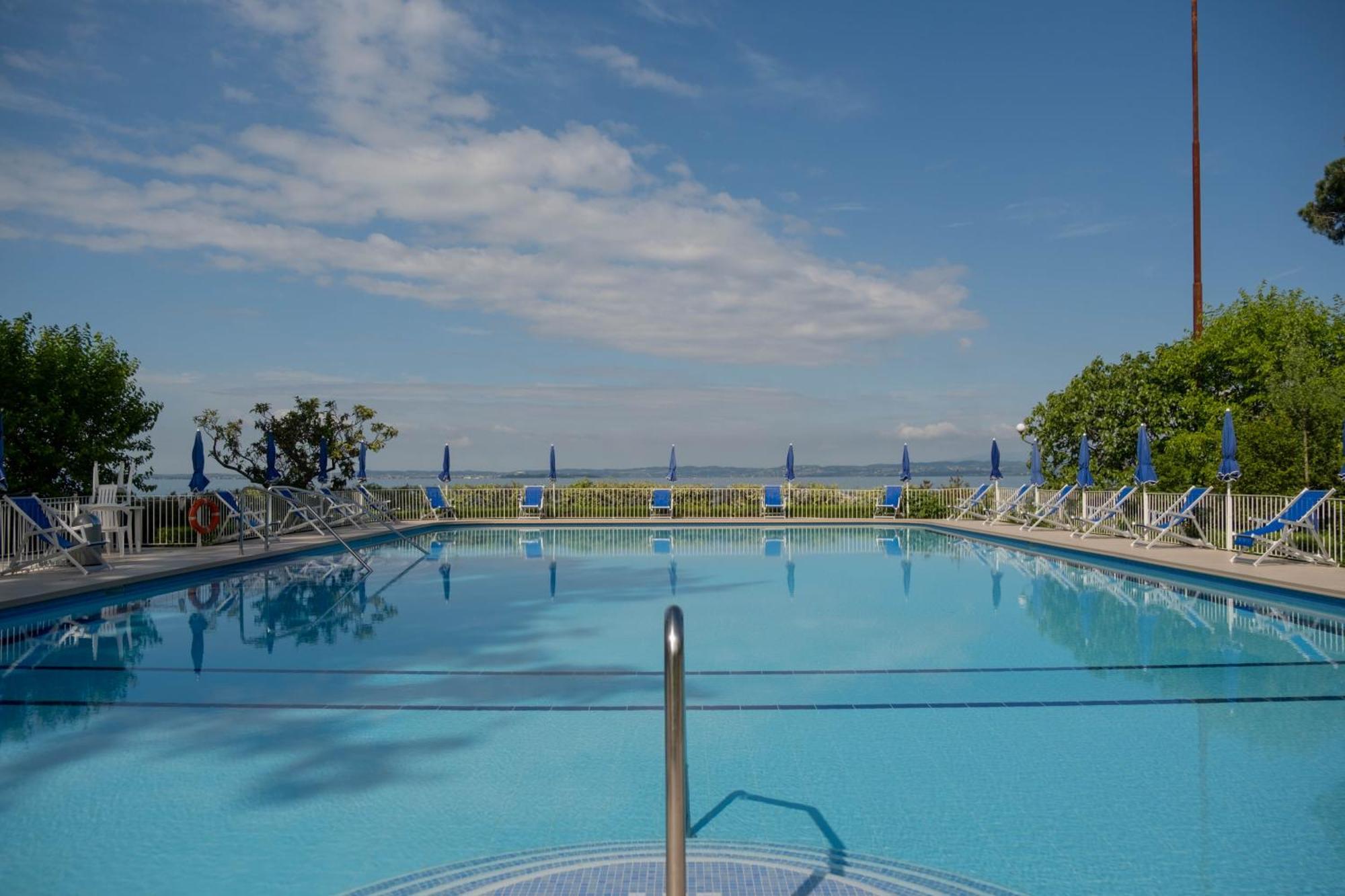 Hotel Vela D'Oro ***S Bardolino Luaran gambar