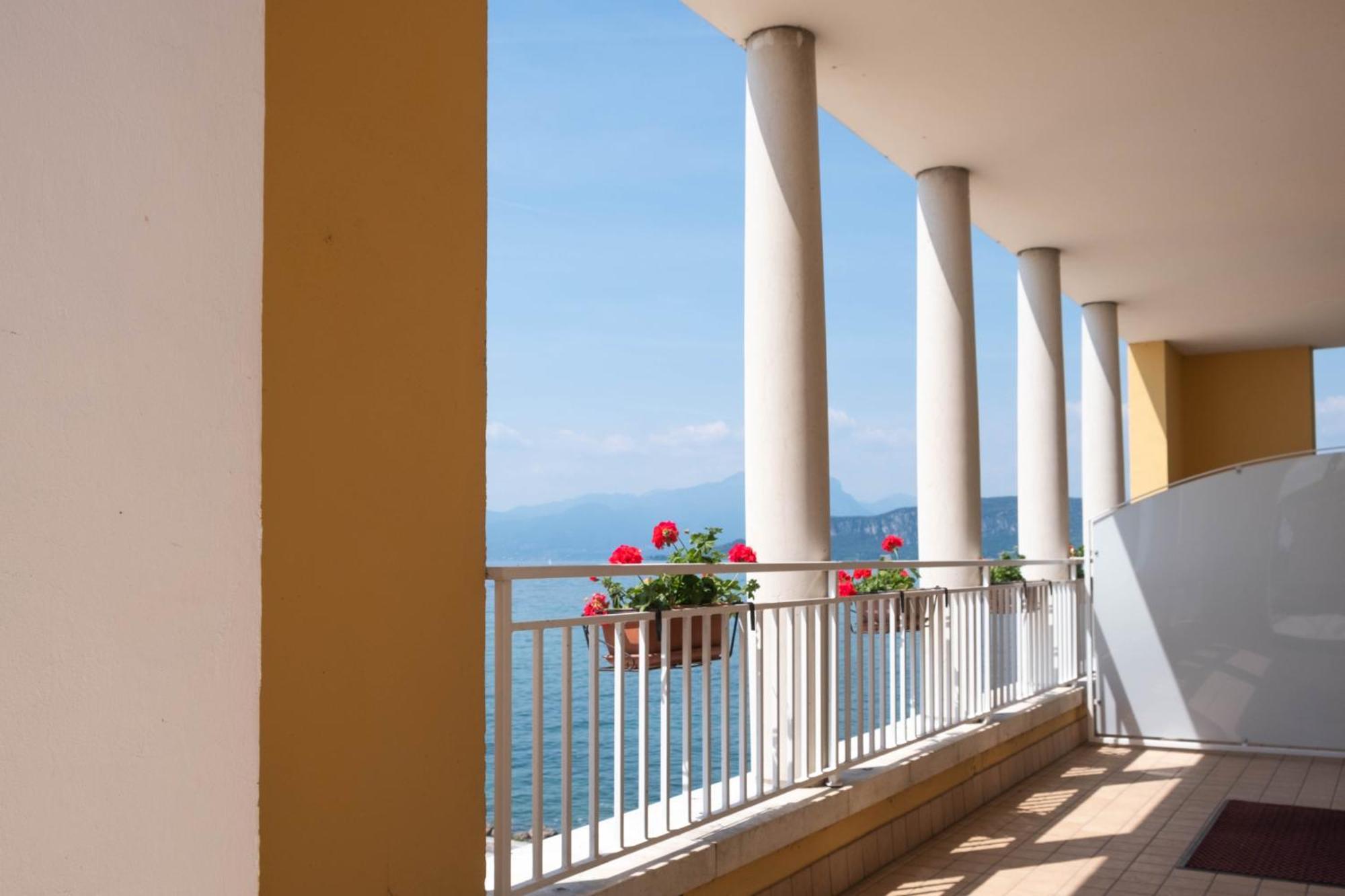 Hotel Vela D'Oro ***S Bardolino Luaran gambar