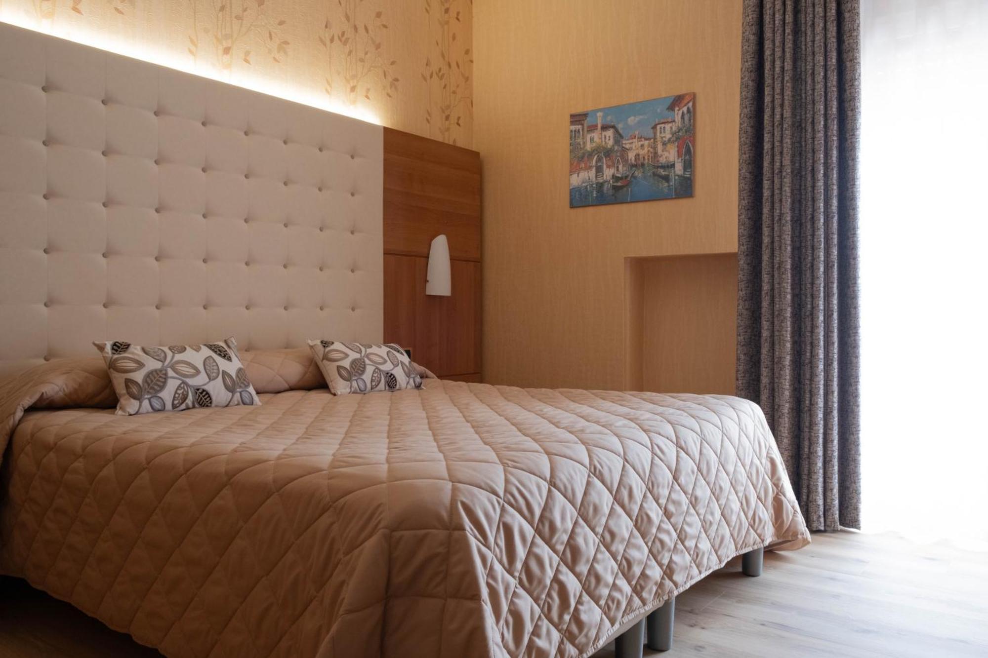 Hotel Vela D'Oro ***S Bardolino Luaran gambar